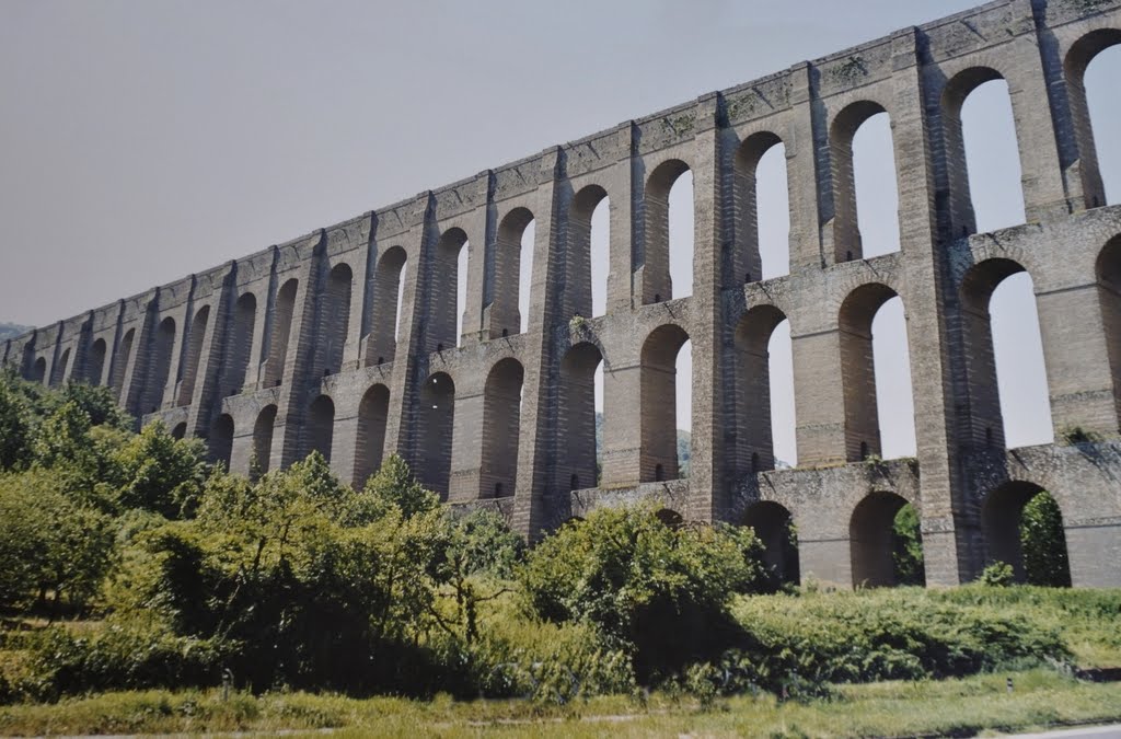 Акведук Ванвителли / Aqueduct of Vanvitelli