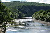 Река Лютога. Пересекает дорогу шесть раз, превращаясь постепенно в широкую полноводную реку.