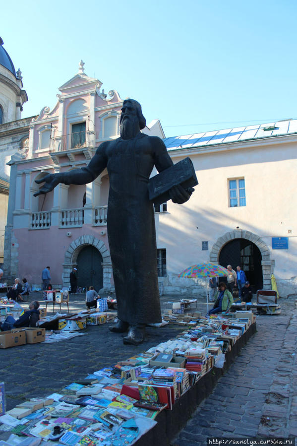 блошиный рынок, Львов Львов, Украина