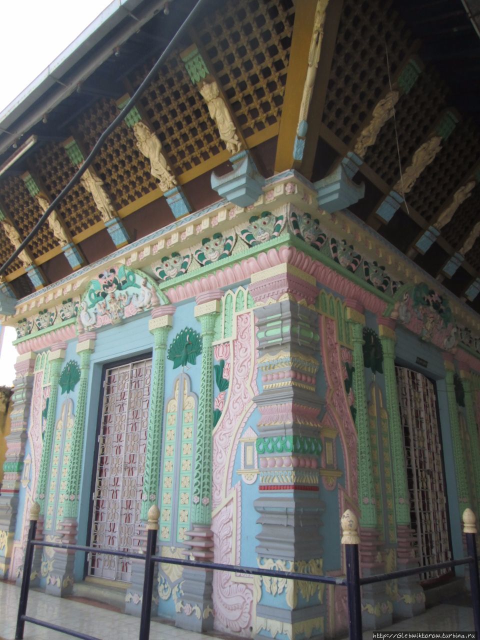 Посещение непальского духовного центра Мандалай, Мьянма