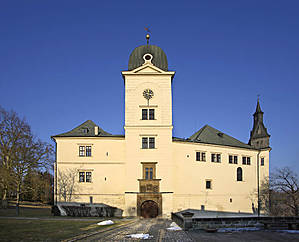Замок Грубы Рогозец.