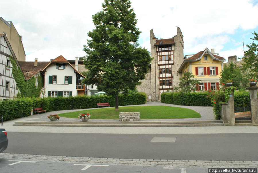улица Berntorgasse и башня Zyroturm Тун, Швейцария