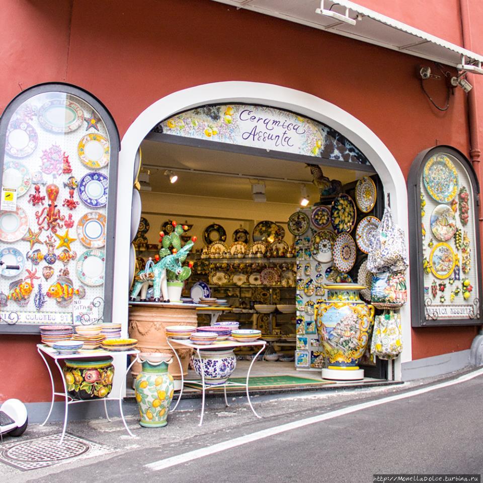 Магазин арт-керамики Ceramica Assunta srl Позитано, Италия
