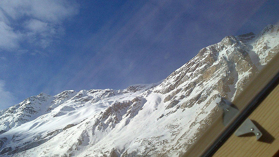 Вид из окна радовал=) Эльбрус (гора 5642м), Россия