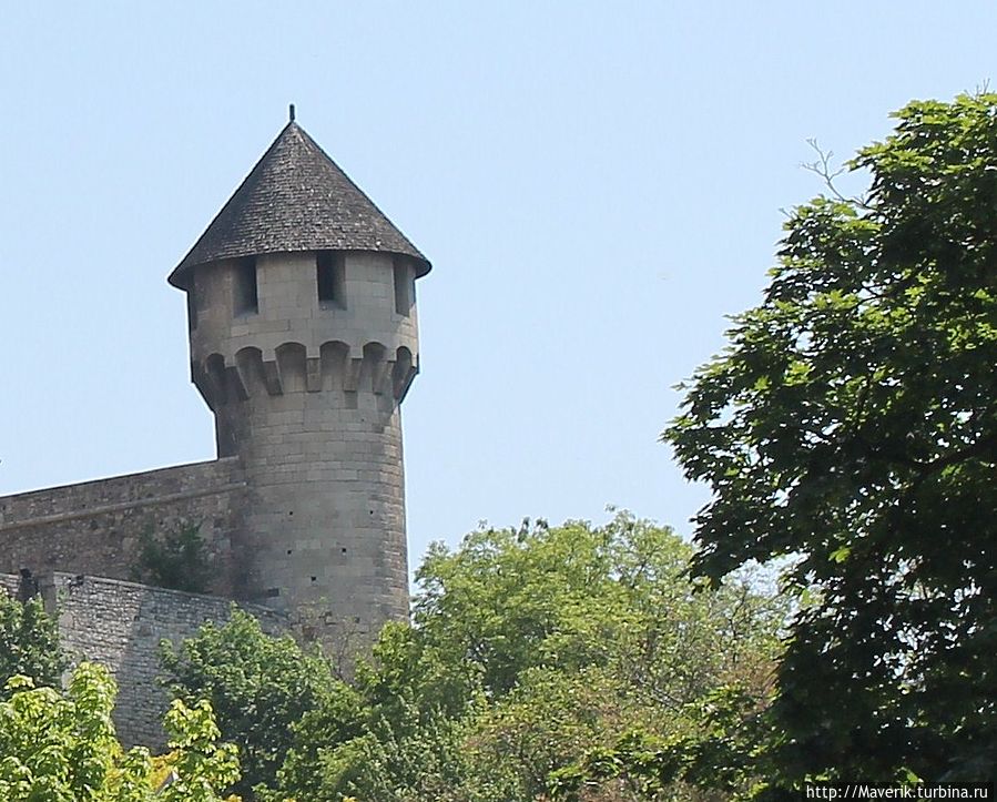 Башня Бузогань (Булава). Башня Бузогань (Булава).