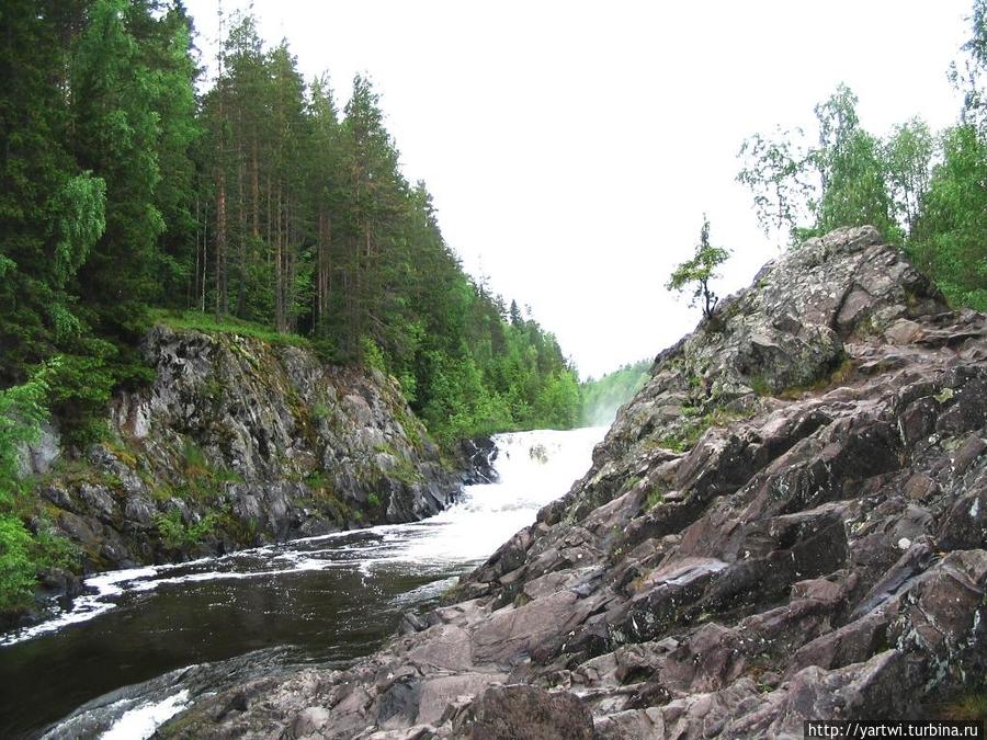 Вот таким водопад мы увидели в 2008 году Кивач Заповедник, Россия