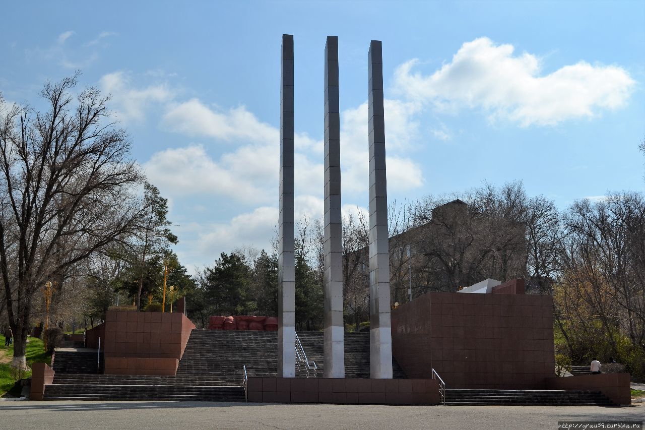 Мемориал Гражданской и Великой Отечественной войн Элиста, Россия