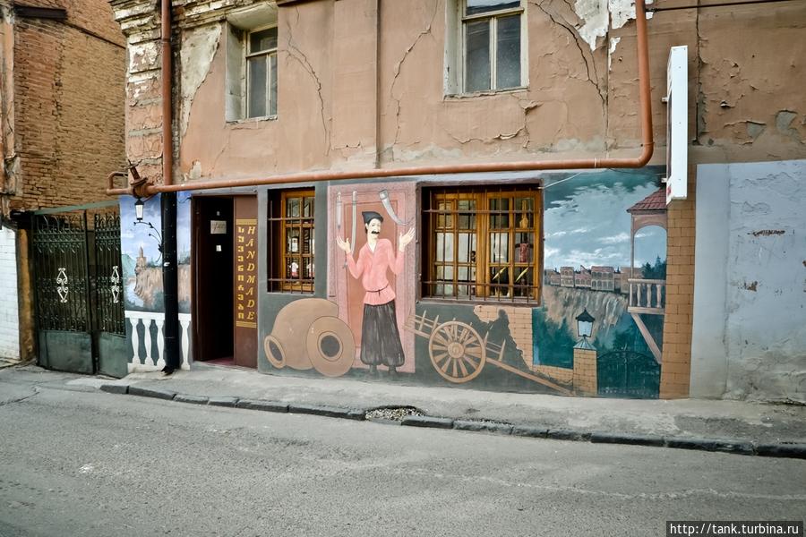 Тбилиси производит впечатления города искусств, много небольших художественных галерей, магазинов торгующих всевозможными произведениями искусств… Тбилиси, Грузия