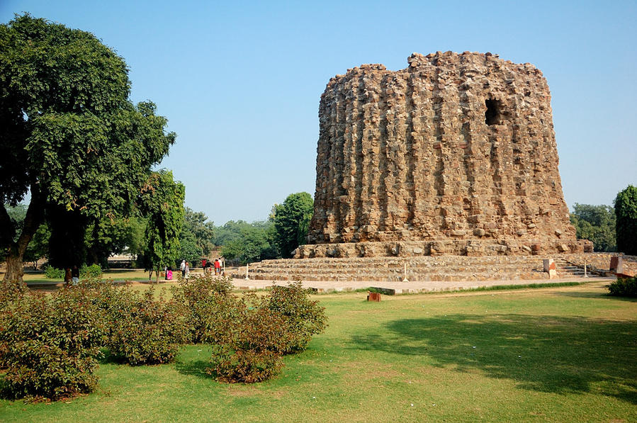 Кутаб-Минар Комплекс Монументов Дели, Индия
