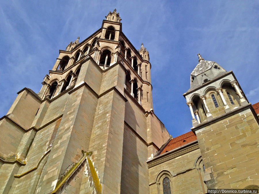 кафедеральный собор — высшая точка центра города, как и полагается Лозанна, Швейцария