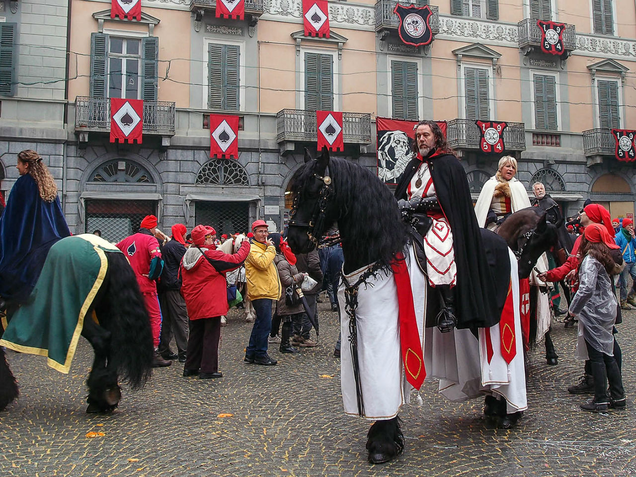 Ивреа перед боем Ивреа, Италия Ивреа перед боем Ивреа, Италия
