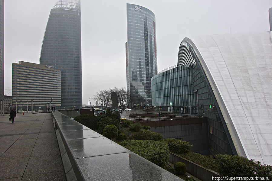 Другой Париж. Район Дефанс Париж, Франция Другой Париж. Район Дефанс Париж, Франция