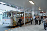Подземный троллейбус прибыл на станцию Огисава