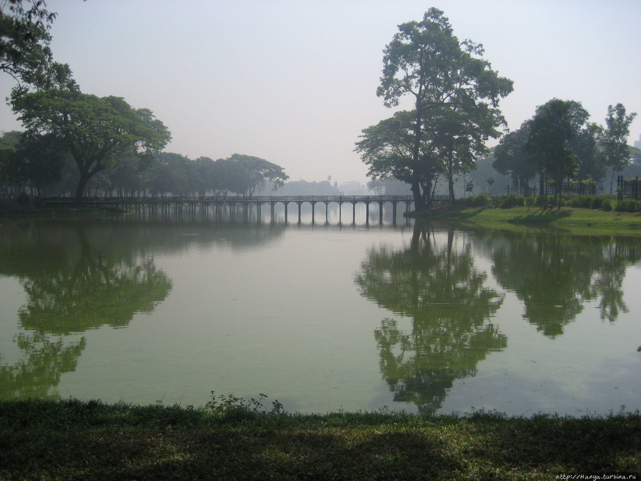 Озеро Kandawgyi Lake в Ян