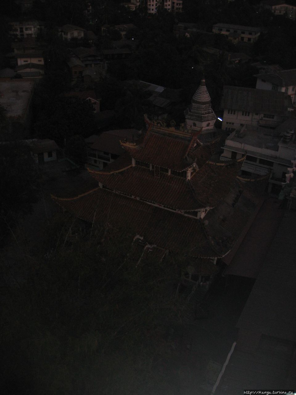 Янгун  с крыши отеля