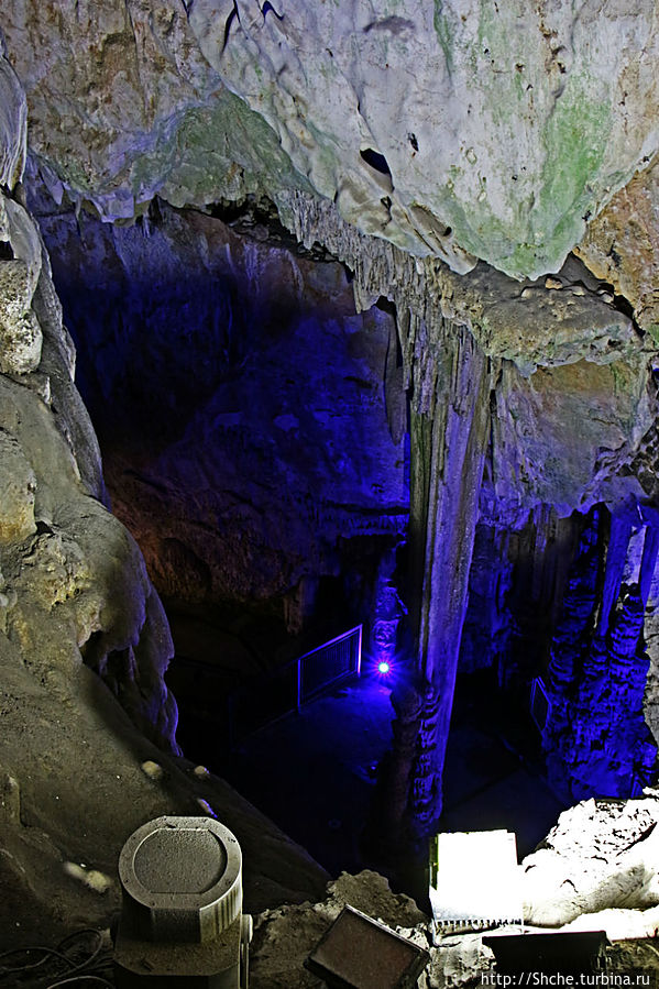 некоторые ходы пещеры не доступны для посетителей Аппэ Рок Природный Парк, Гибралтар