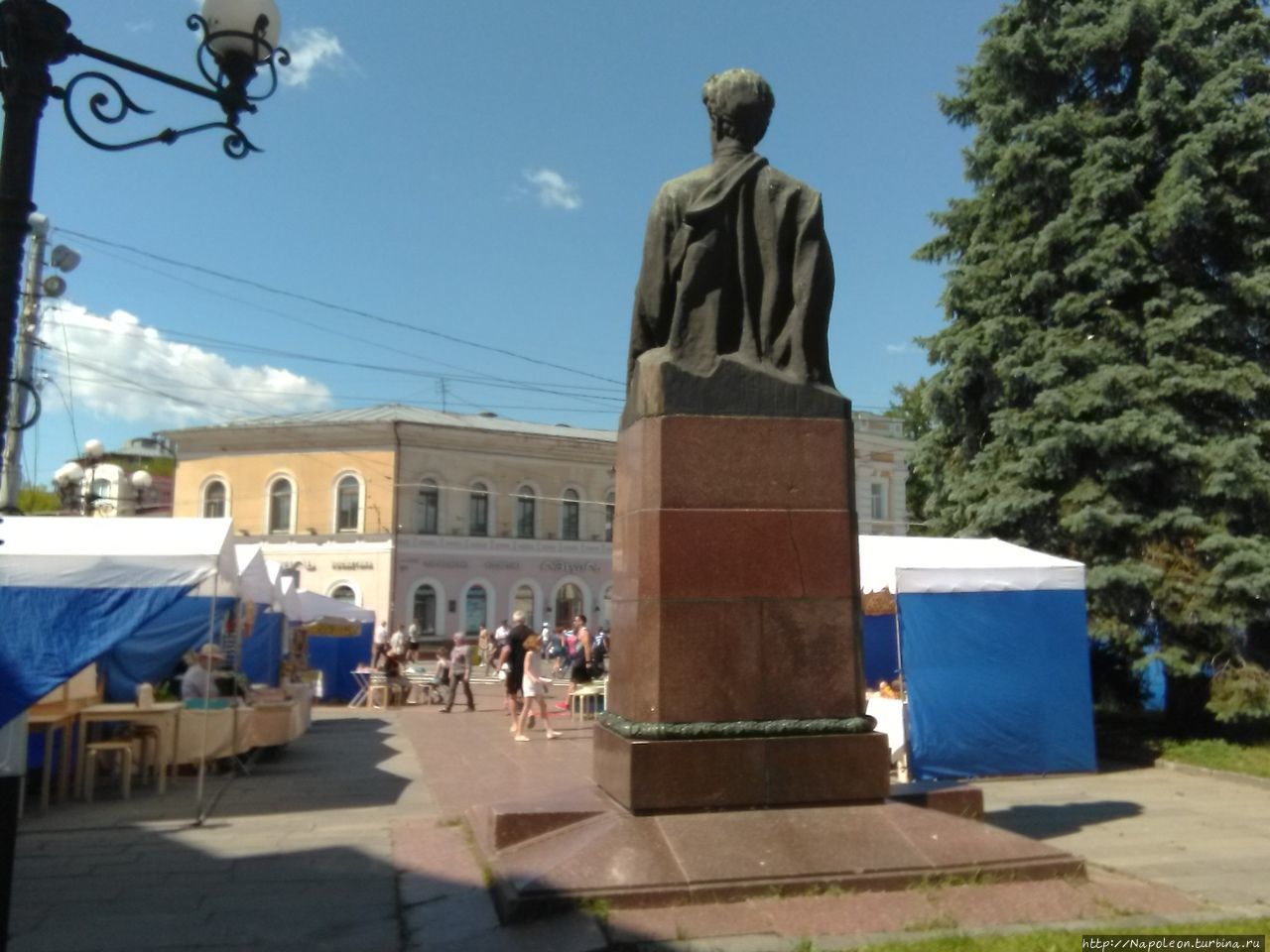 Памятник чижику Нижний Новгород, Россия