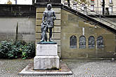 Памятник основателю города, тому самому герцогу Берхтольд фону Церингену.