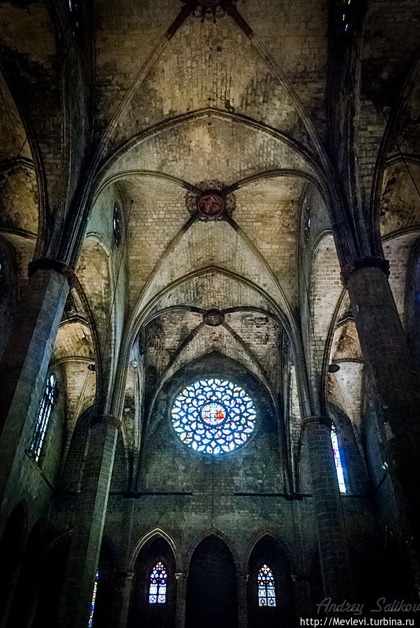 Санта-Мария-дель-Мар — готическая церковь в Барселоне Барселона, Испания
