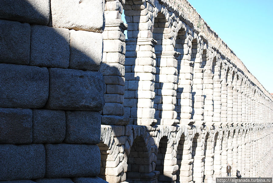 Легенда о возникновении Акведука Сеговия, Испания Легенда о возникновении Акведука Сеговия, Испания