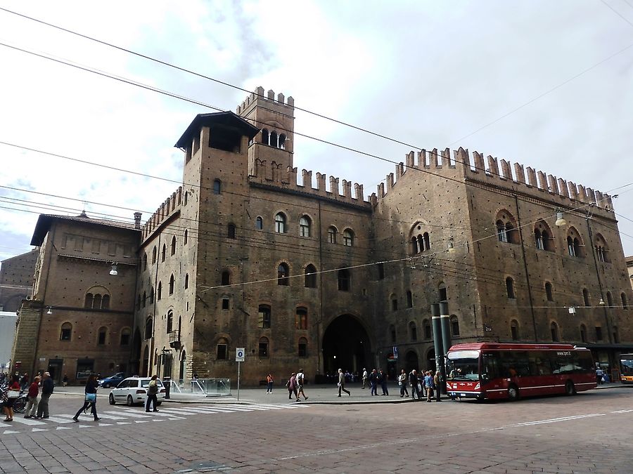 Палаццо Ре Энцо Палаццо Ре Энцо