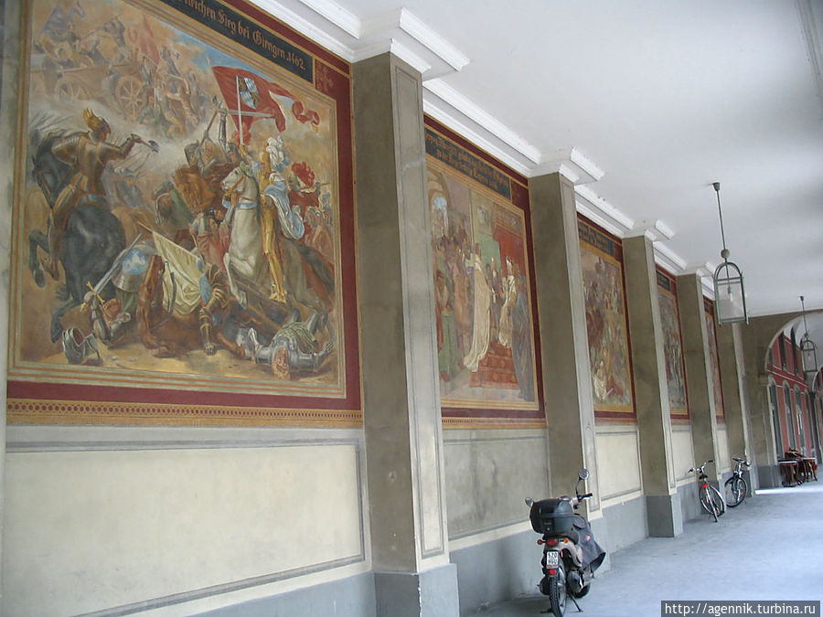 Галереи возле Резиденции на Одеонплац Галереи возле Резиденции на Одеонплац