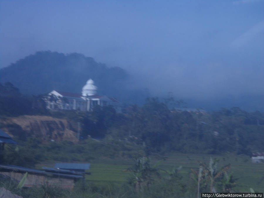 Поездка из Кепахьяна в Бенкулу Бенгкулу, Индонезия