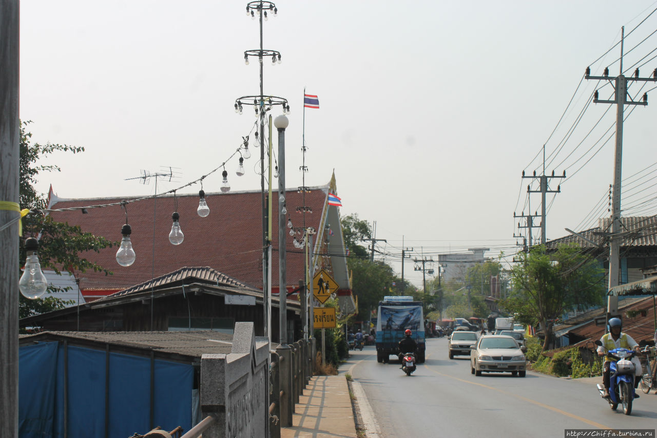 Таиланд: Дорога из Пхукета в Бангкок, Нанхон-Пханом. Накхон-Пханом, Таиланд