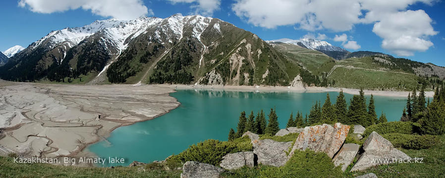 Большое Алматинское озеро. Иле-Алатауский Национальный Парк, Казахстан