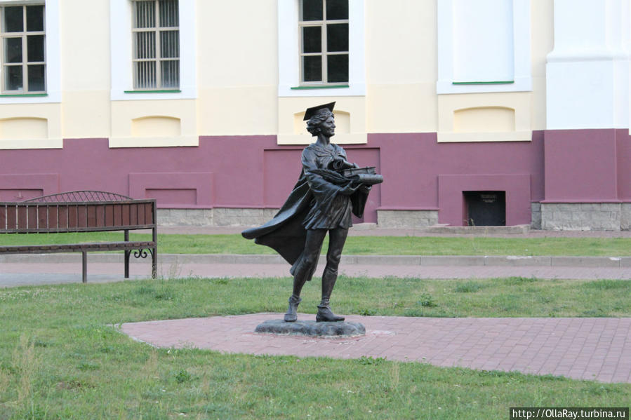 Коллегиум и скульптура студента Полоцк, Беларусь