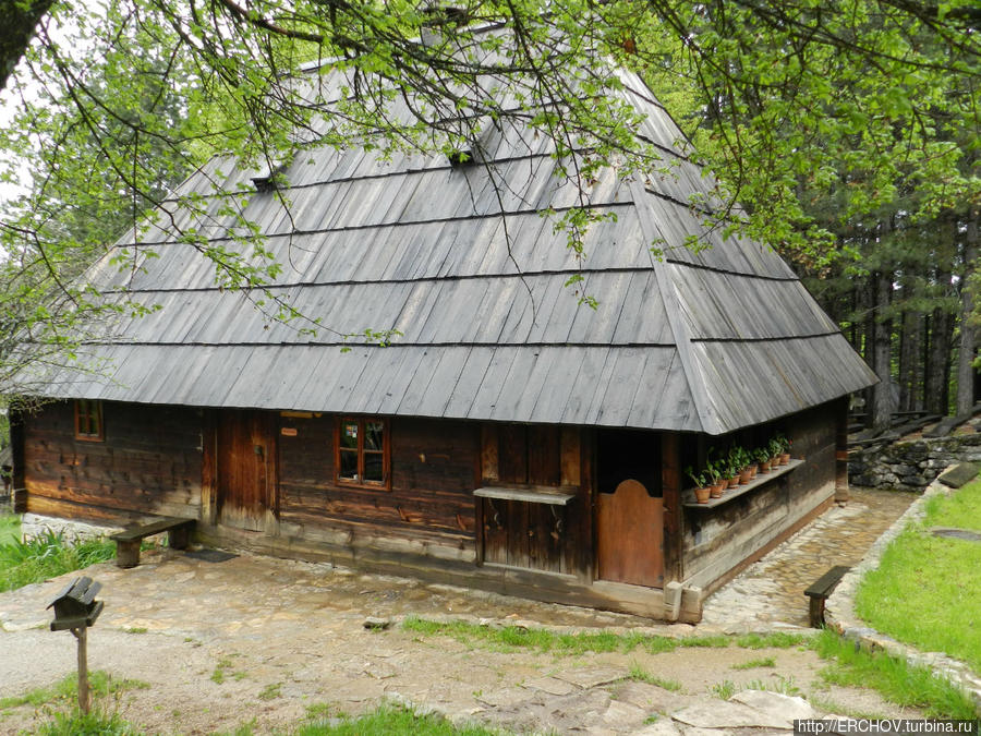 Деревня Сирогойно и этнографический музей «Старое село» Златибор, Сербия