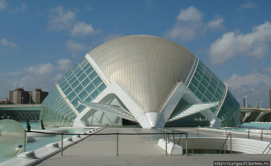 Город искусств и наук. Кинотеатр IMAX, планетарий, театр лазерных постановок Валенсия, Испания