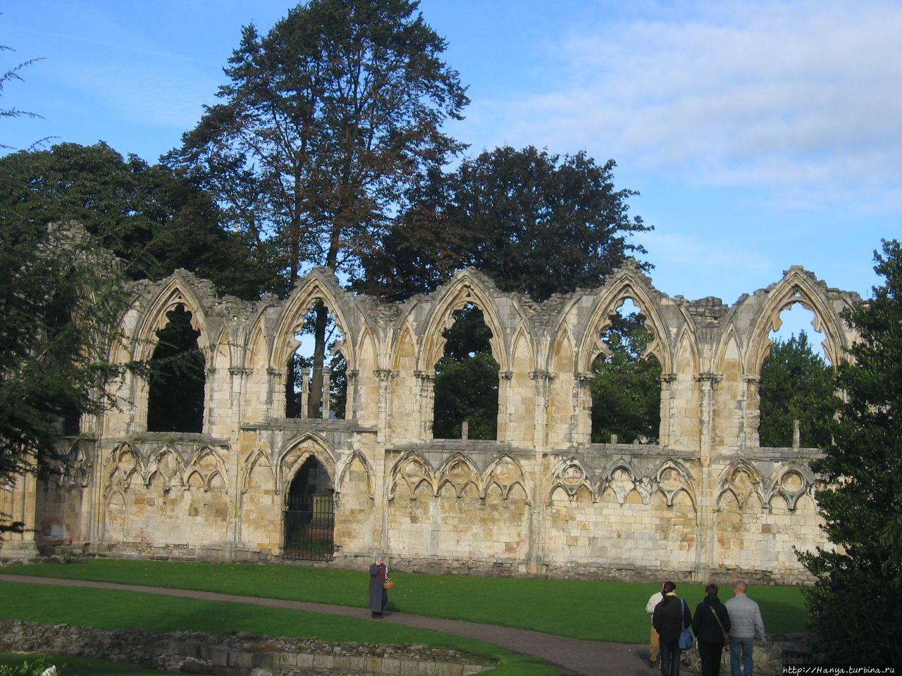 Развалины древнего Йоркского Аббатства Девы Марии Йорк, Великобритания
