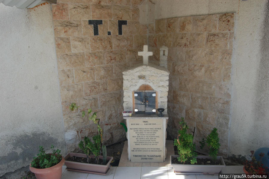 Возле церкви Иоанна Крестителя Ларнака, Кипр