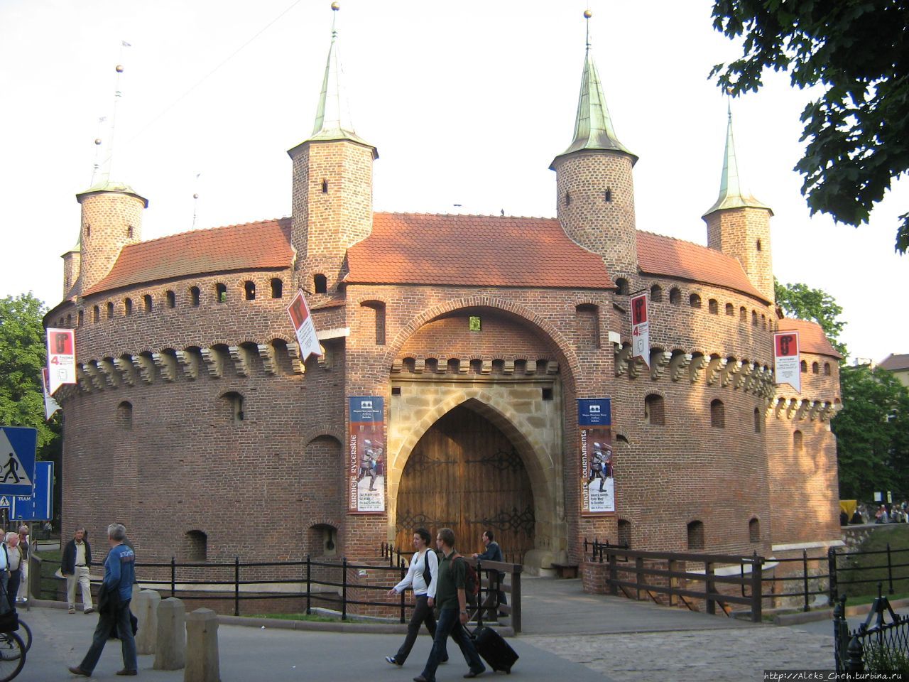 Барбакан Краков, Польша