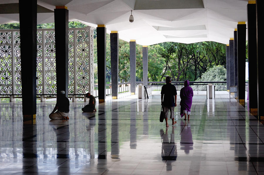 Национальная Мечеть Куала-Лумпур, Малайзия