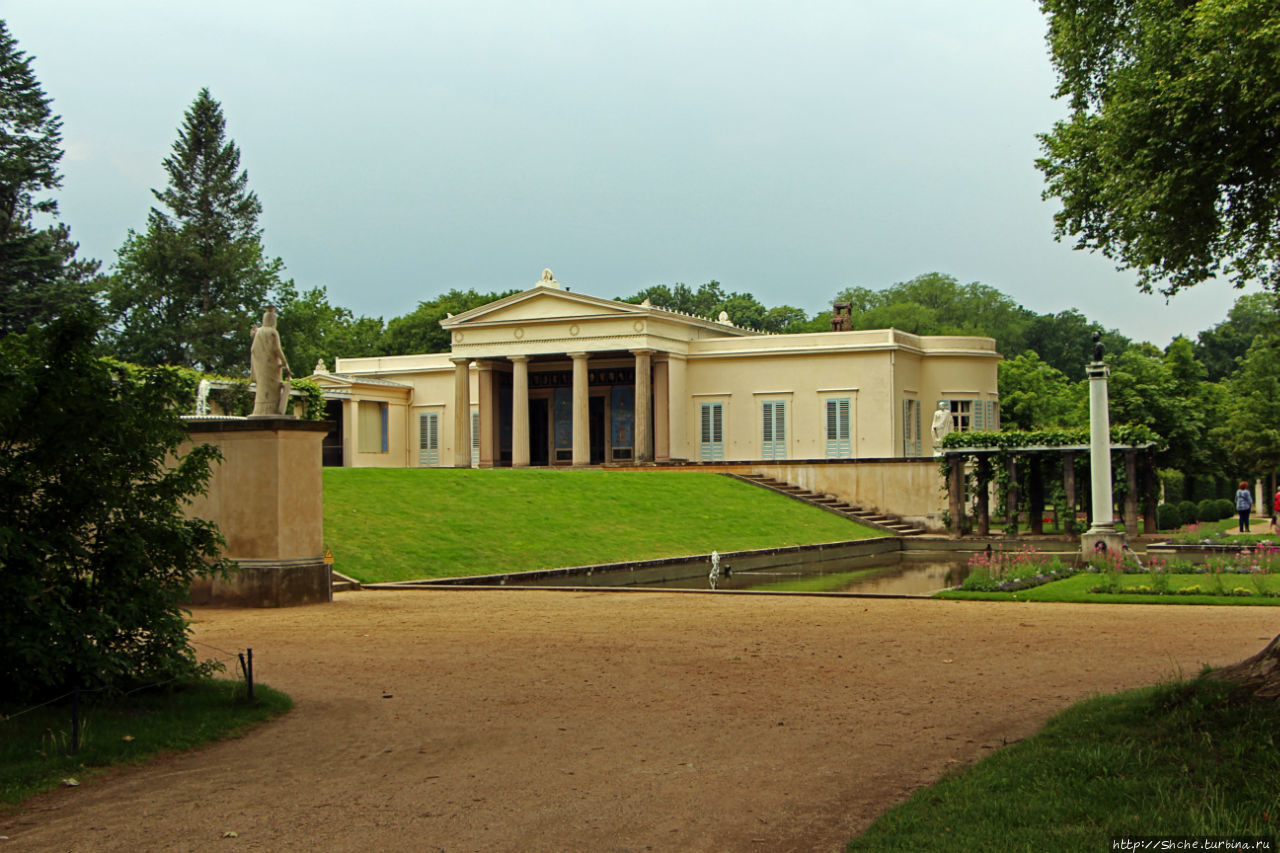 Дворцово-парковый комплекс Потсдама. Neues Palais и др Потсдам, Германия