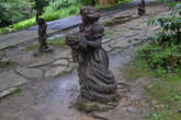 деревянная скульптура
