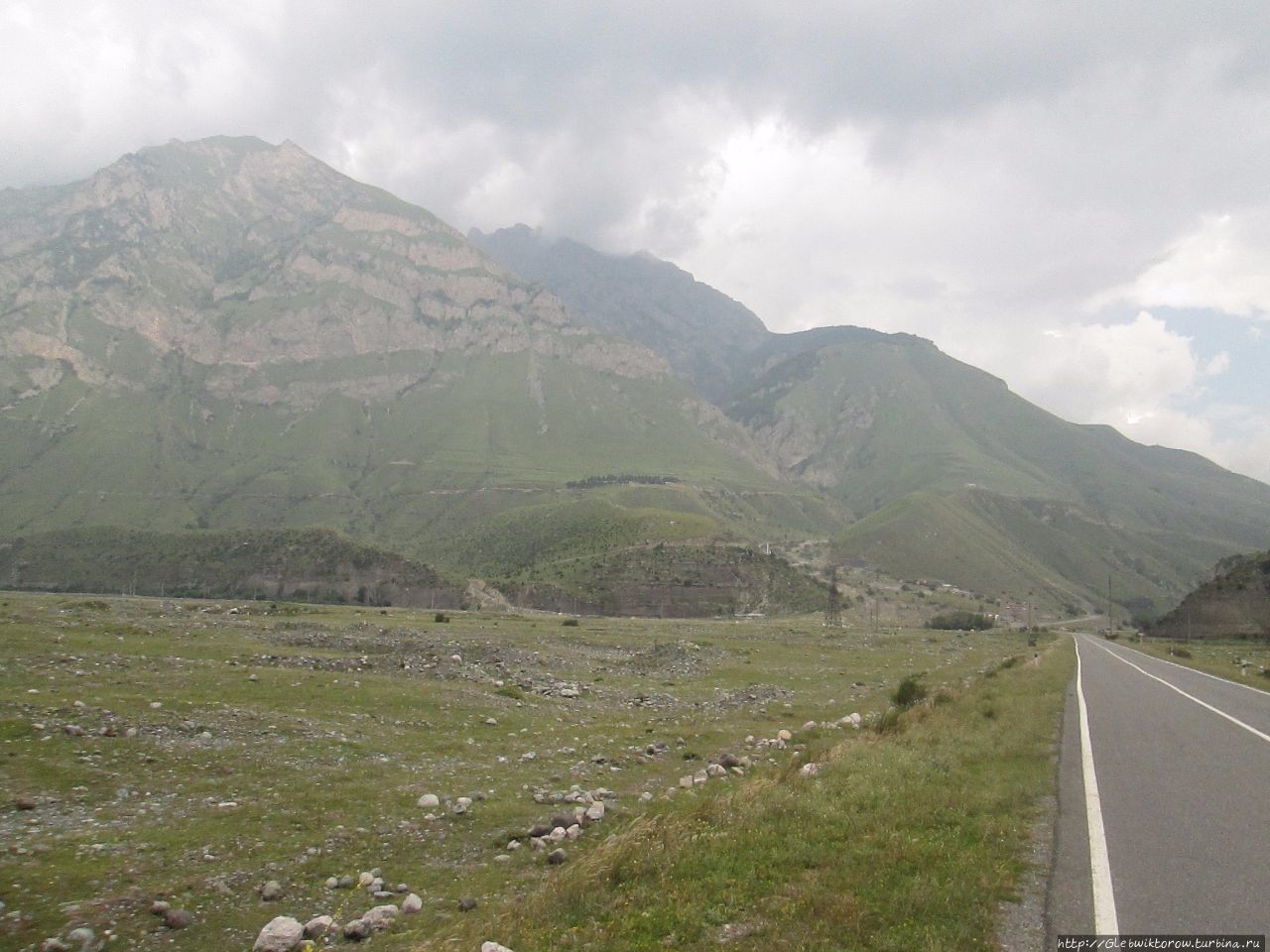 Пешком в Джейрах от Терека Джейрах, Россия Пешком в Джейрах от Терека Джейрах, Россия