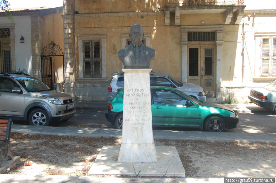 Памятник Аргиросу Дротиотису Лимассол, Кипр