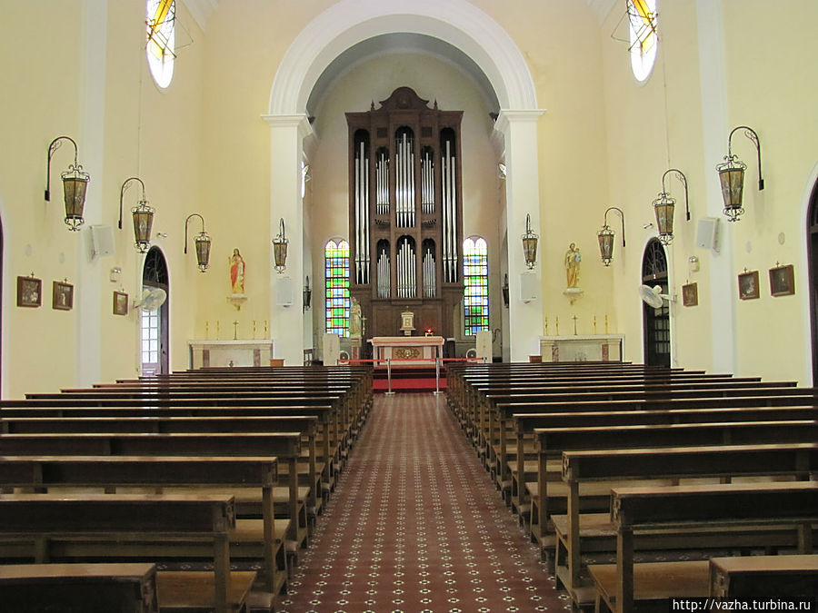 Центральная площядь Макао и Церковь Святого Лазаря Полуостров Макао, Макао