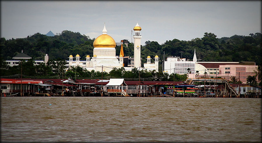 Брунейский круиз (ч.3 — жизнь на воде) Округ Бруней-Муара, Бруней