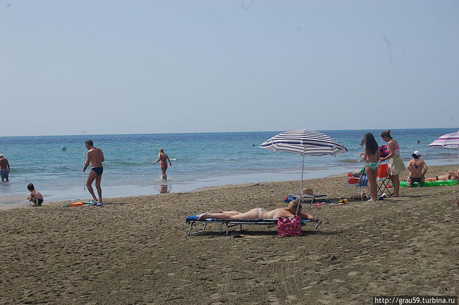 Пляж Макензи Ларнака, Кипр