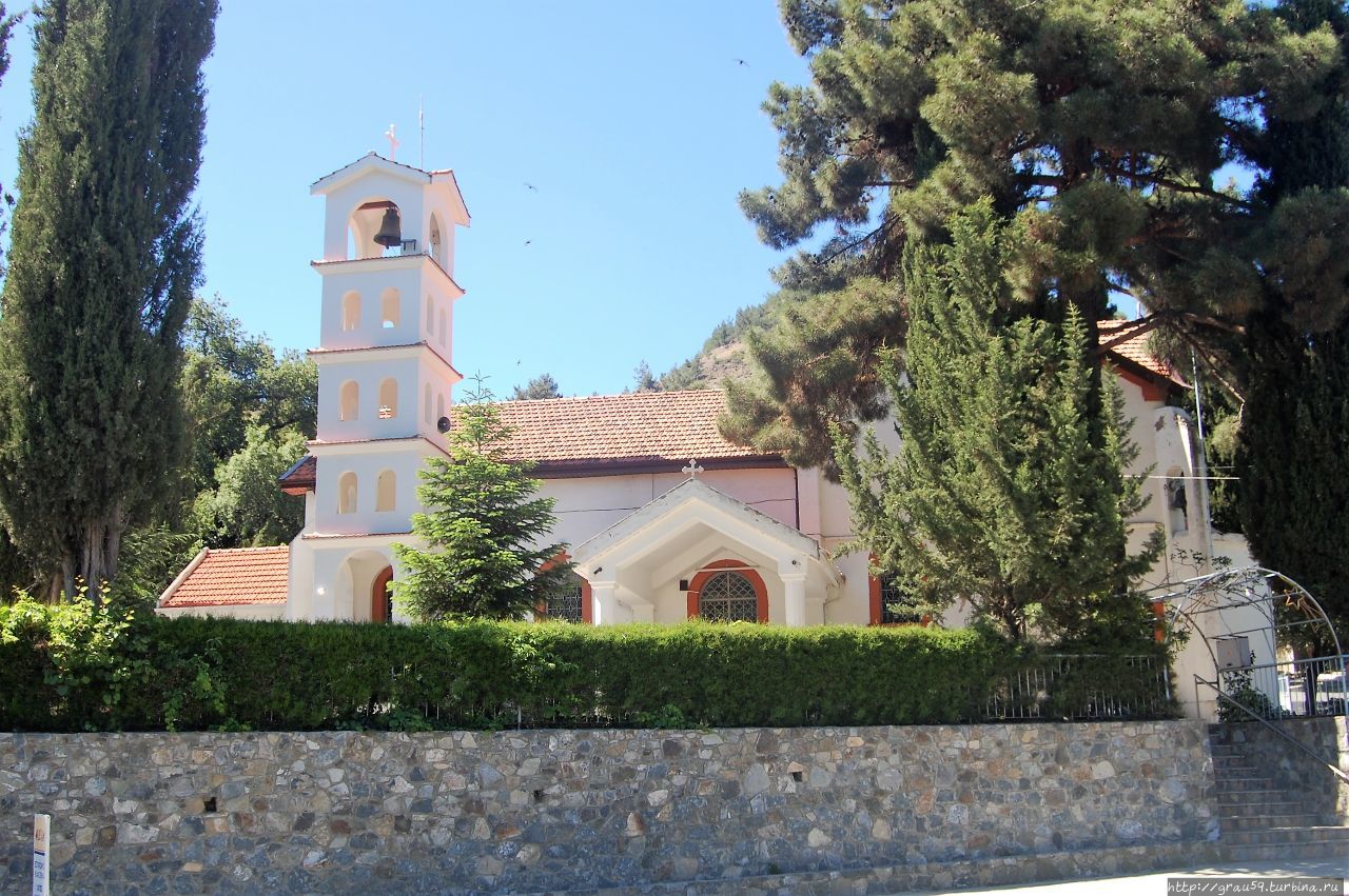 Церковь Святого Димитрия Като-Платрес, Кипр