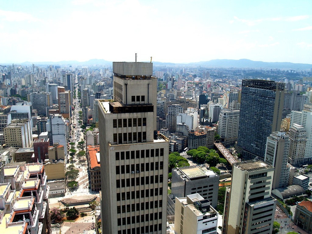 Панорама центра Сан-Паулу с главного здания города