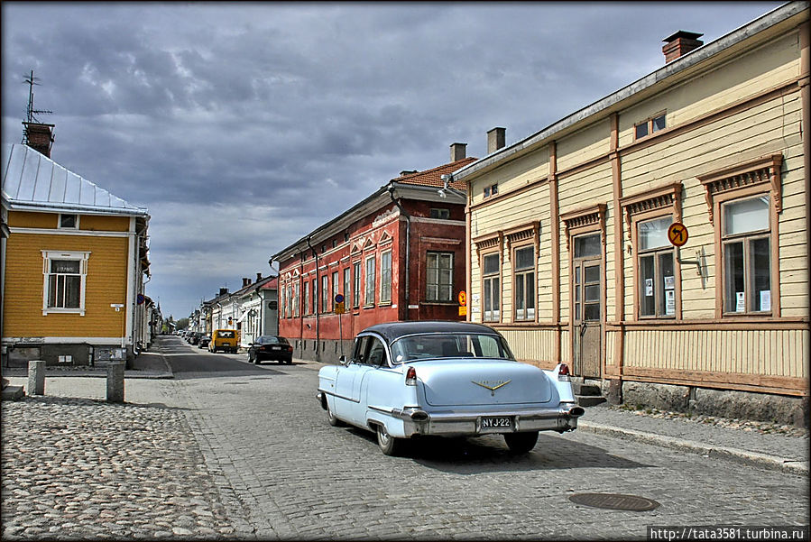 Ретро автомобили на дорогах Финляндии Финляндия
