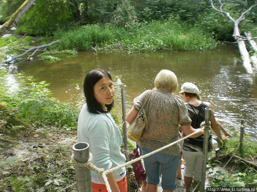 Прогулка по босоногой тропе Лимбажи, Латвия Прогулка по босоногой тропе Лимбажи, Латвия
