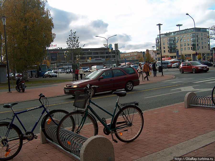 Вид на площадь и Кареликум. Йоэнсуу, Финляндия