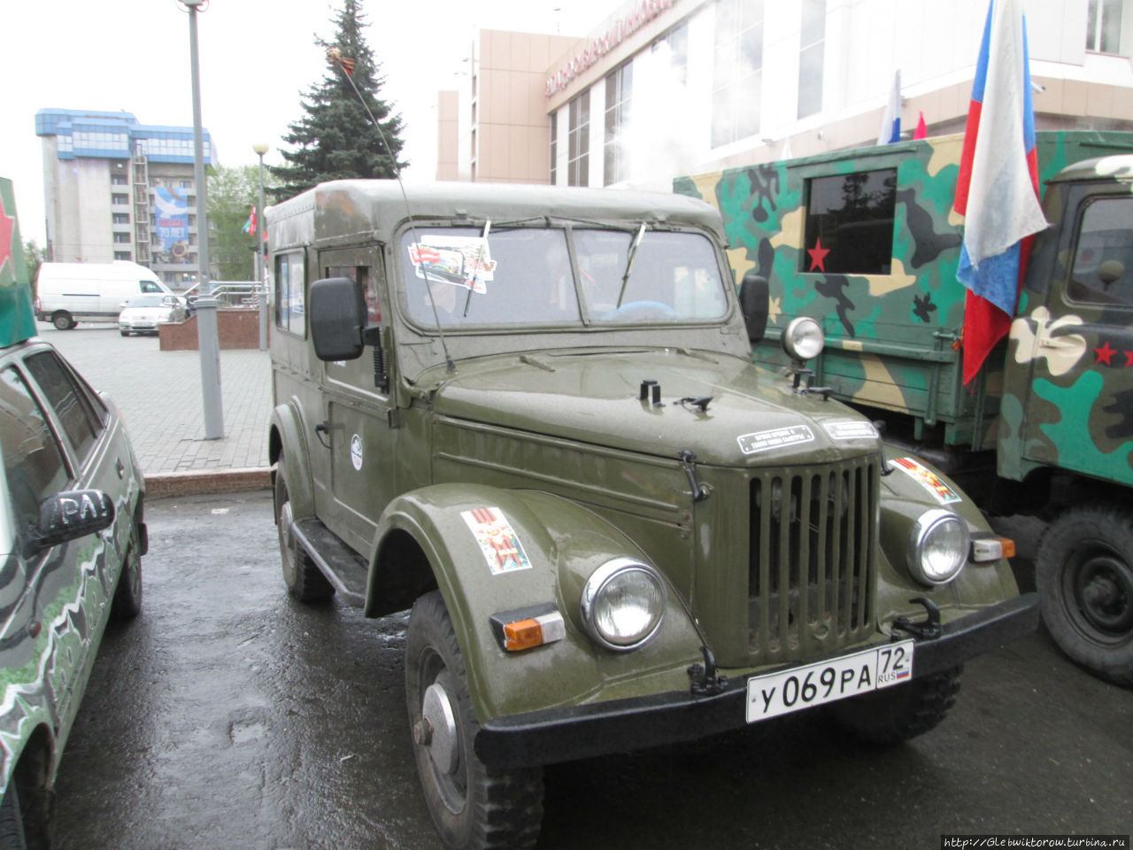 Выставка старых автомобилей на День Победы Тюмень, Россия