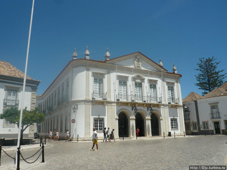 Здание театра Фару, Португалия